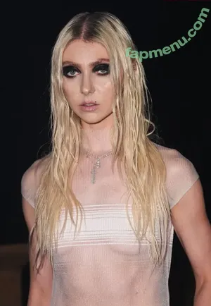 Taylor Momsen / aryelsoul / taylormomsen nude photo #1209