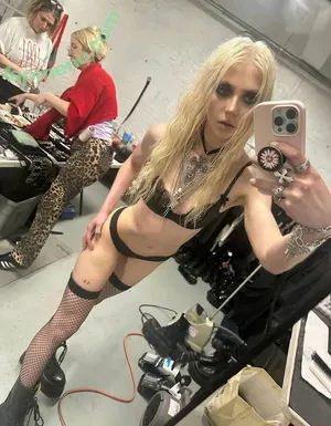 Taylor Momsen / aryelsoul / taylormomsen nude photo #1211