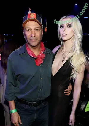 Taylor Momsen / aryelsoul / taylormomsen nude photo #1254