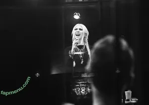 Taylor Momsen / aryelsoul / taylormomsen nude photo #1276