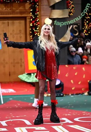 Taylor Momsen / aryelsoul / taylormomsen nude photo #1330