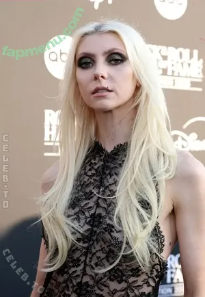 Taylor Momsen / aryelsoul / taylormomsen nude photo #1339