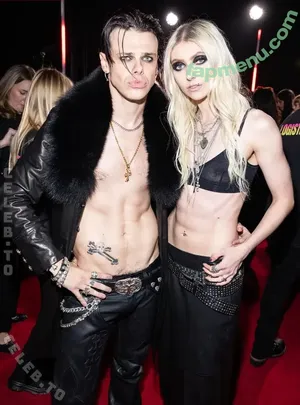 Taylor Momsen / aryelsoul / taylormomsen nude photo #1356