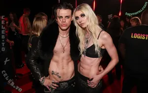 Taylor Momsen / aryelsoul / taylormomsen nude photo #1358