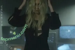 Taylor Momsen / aryelsoul / taylormomsen nude photo #1370