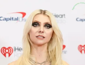 Taylor Momsen / aryelsoul / taylormomsen nude photo #1394