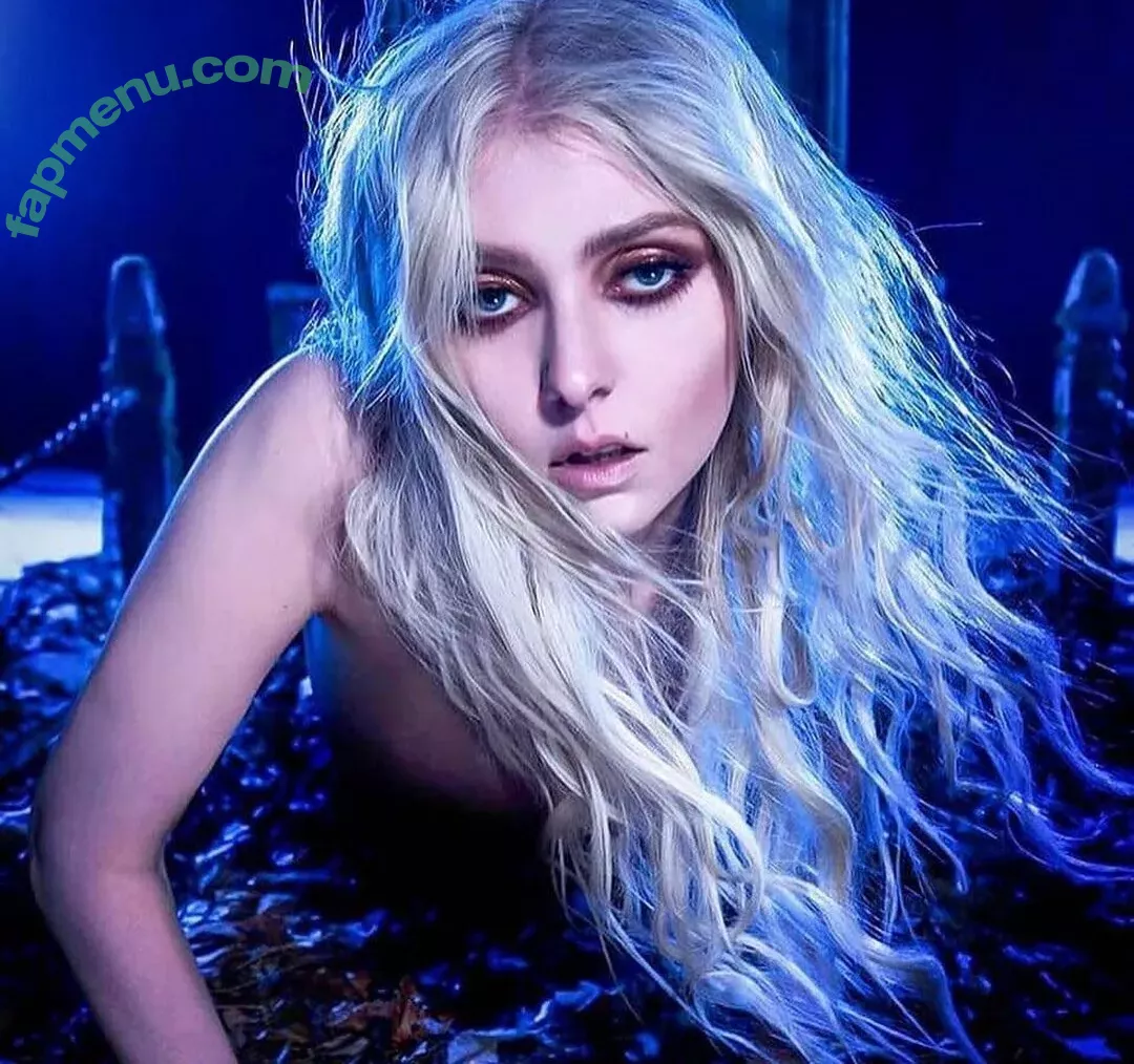 Taylor Momsen nude photo #1018 (aryelsoul / taylormomsen)