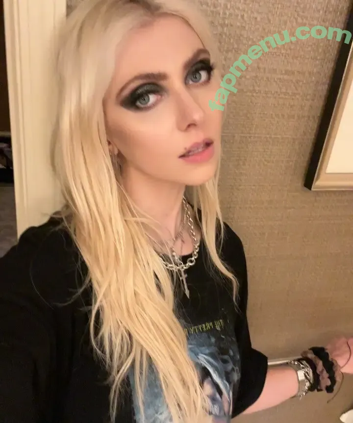 Taylor Momsen nude photo #1050 (aryelsoul / taylormomsen)