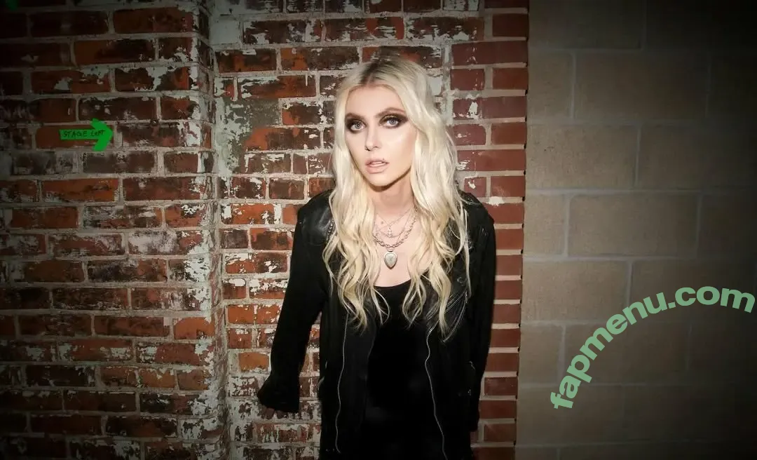 Taylor Momsen nude photo #1061 (aryelsoul / taylormomsen)