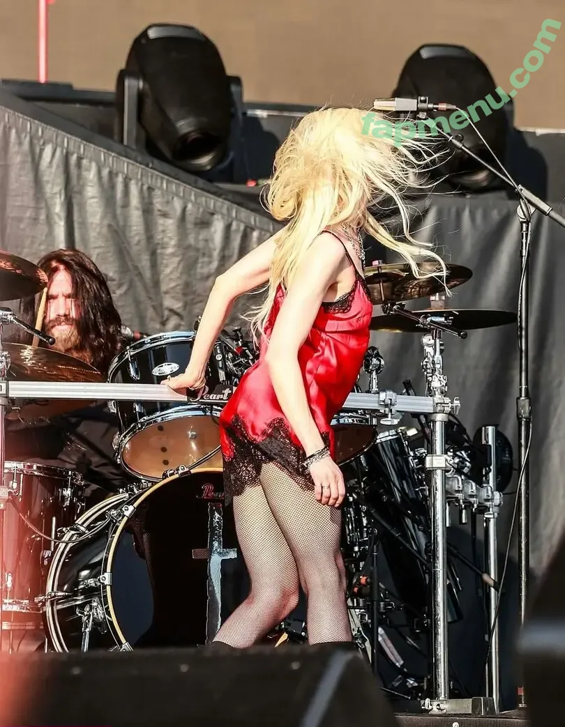 Taylor Momsen nude photo #1081 (aryelsoul / taylormomsen)