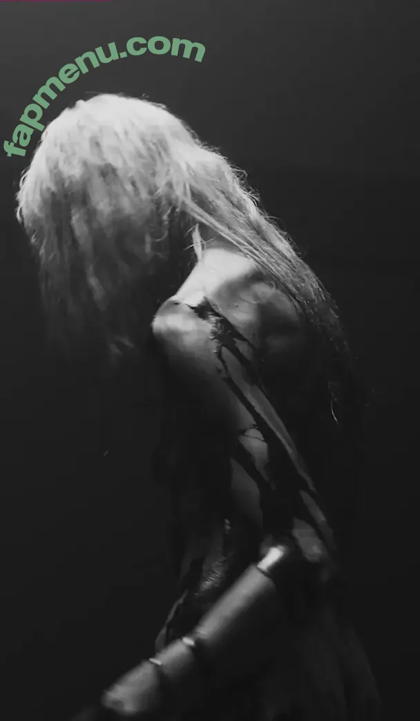 Taylor Momsen nude photo #1090 (aryelsoul / taylormomsen)