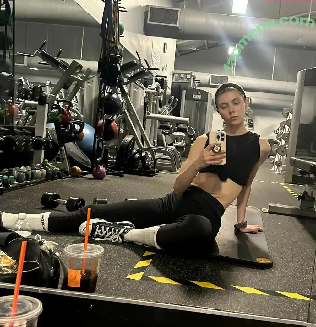 Taylor Momsen nude photo #1102 (aryelsoul / taylormomsen)