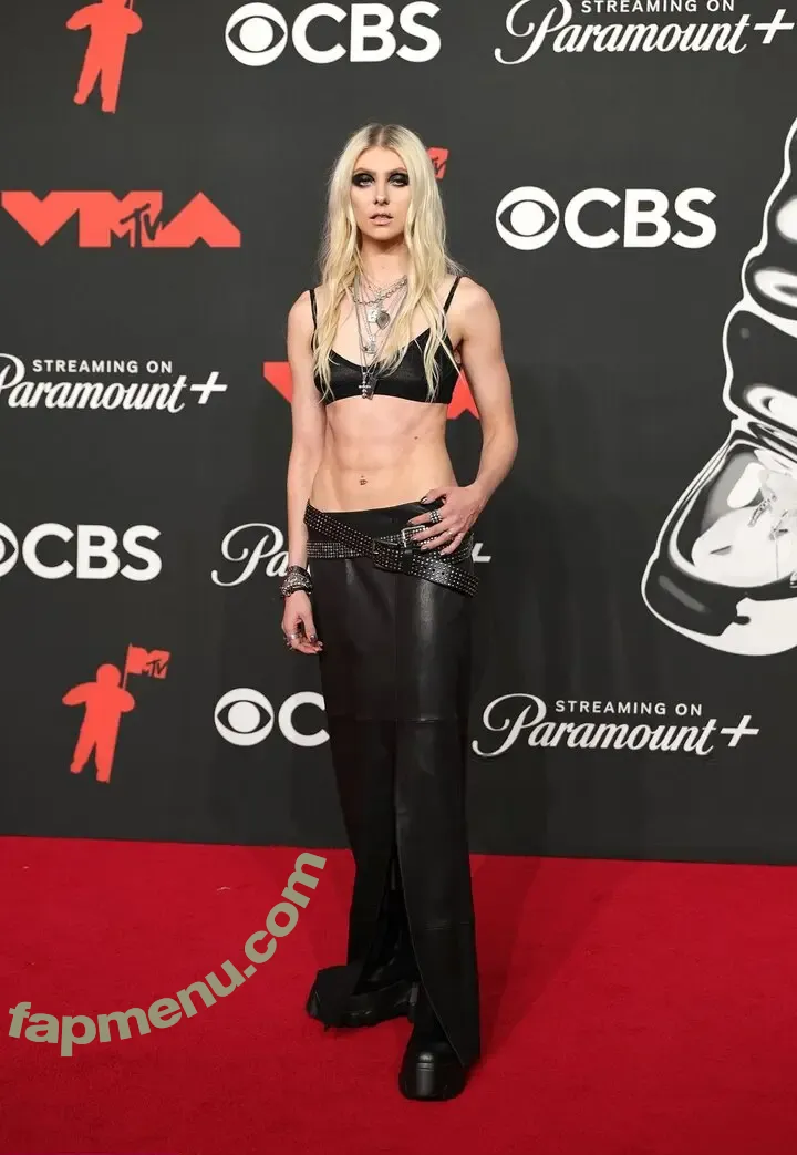Taylor Momsen nude photo #1141 (aryelsoul / taylormomsen)
