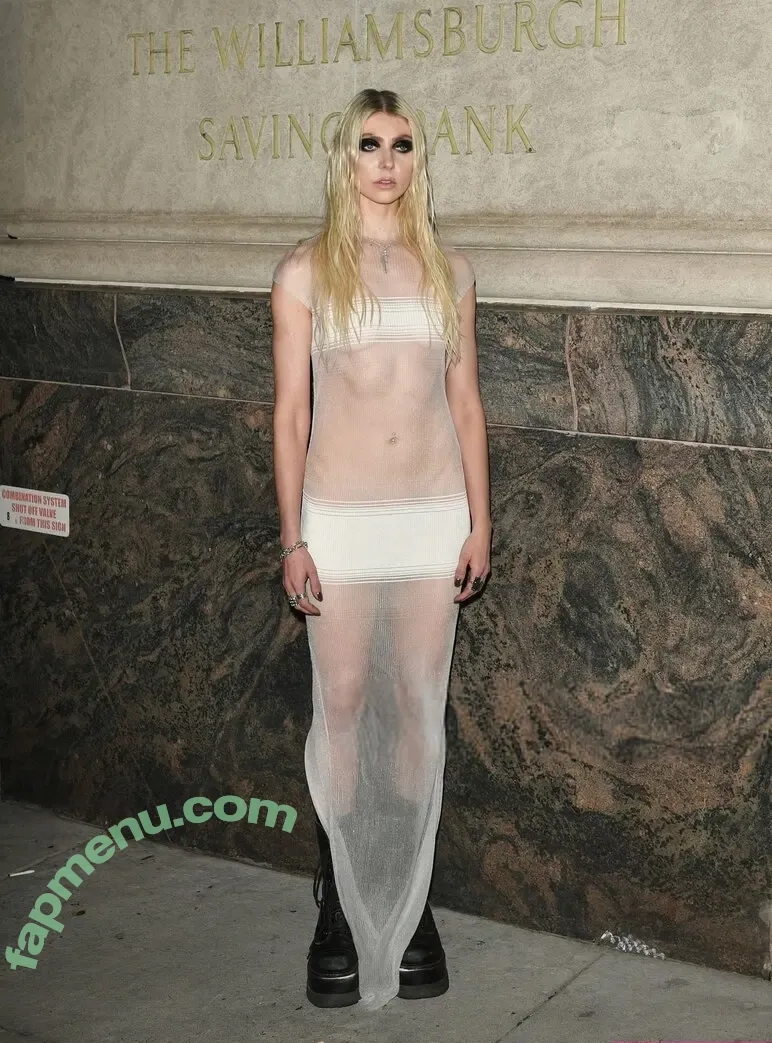 Taylor Momsen nude photo #1161 (aryelsoul / taylormomsen)