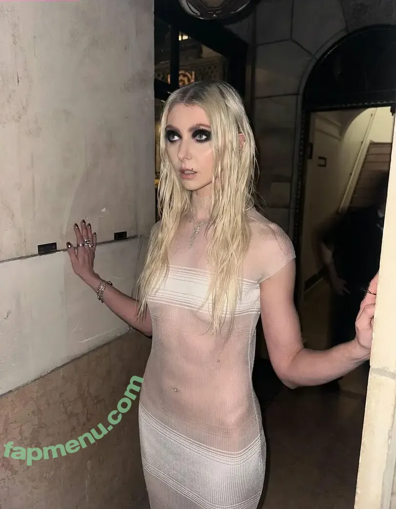 Taylor Momsen nude photo #1179 (aryelsoul / taylormomsen)