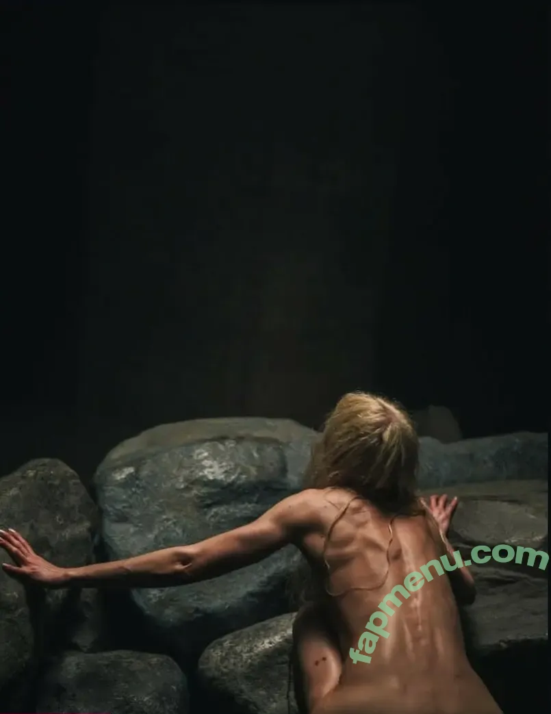 Taylor Momsen nude photo #1213 (aryelsoul / taylormomsen)