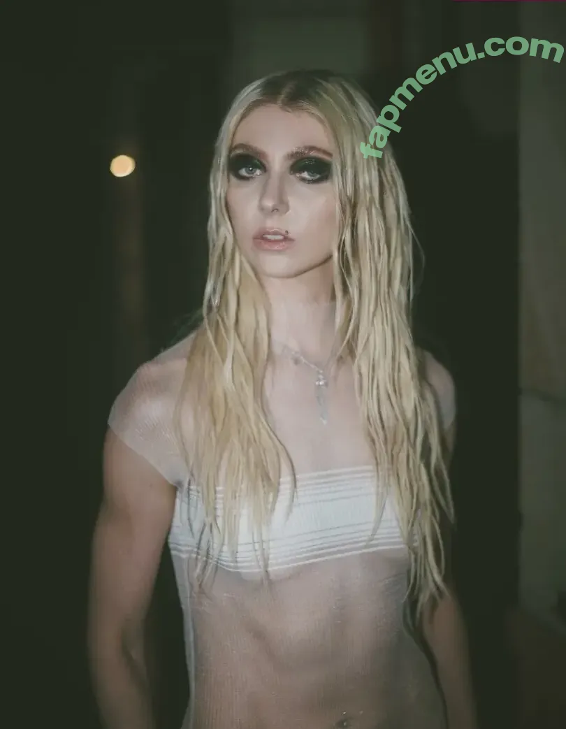 Taylor Momsen nude photo #1217 (aryelsoul / taylormomsen)