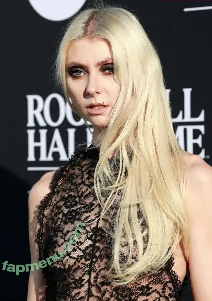 Taylor Momsen nude photo #1234 (aryelsoul / taylormomsen)