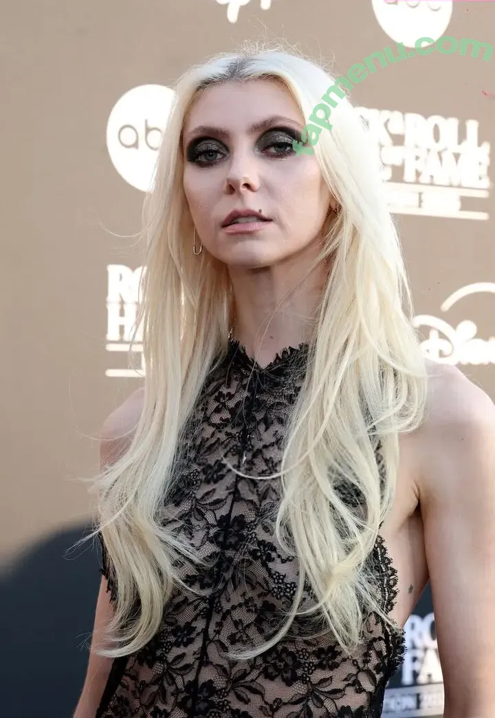 Taylor Momsen nude photo #1235 (aryelsoul / taylormomsen)