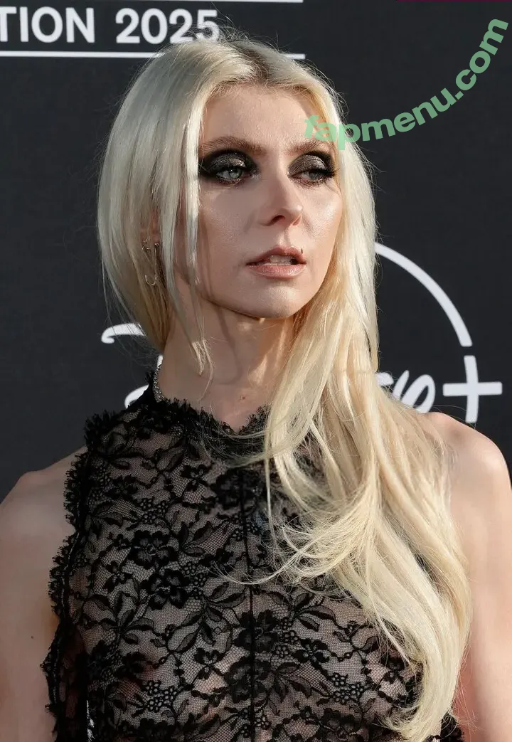 Taylor Momsen nude photo #1240 (aryelsoul / taylormomsen)