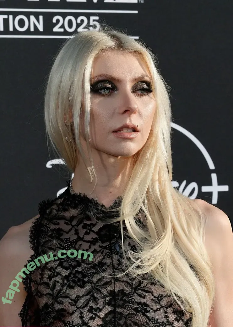 Taylor Momsen nude photo #1259 (aryelsoul / taylormomsen)