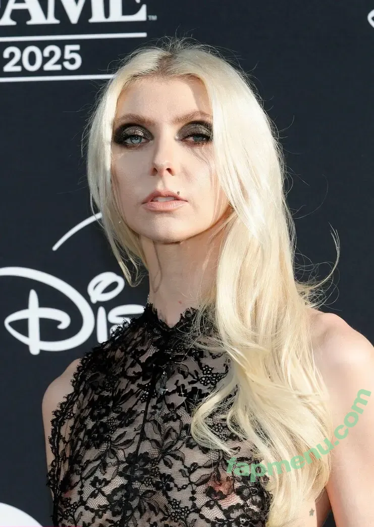 Taylor Momsen nude photo #1261 (aryelsoul / taylormomsen)