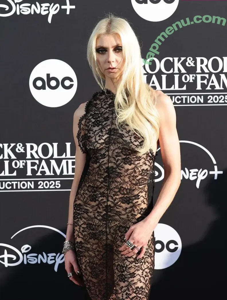 Taylor Momsen nude photo #1265 (aryelsoul / taylormomsen)