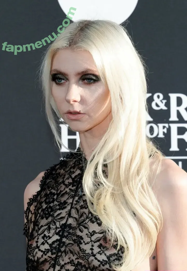 Taylor Momsen nude photo #1268 (aryelsoul / taylormomsen)