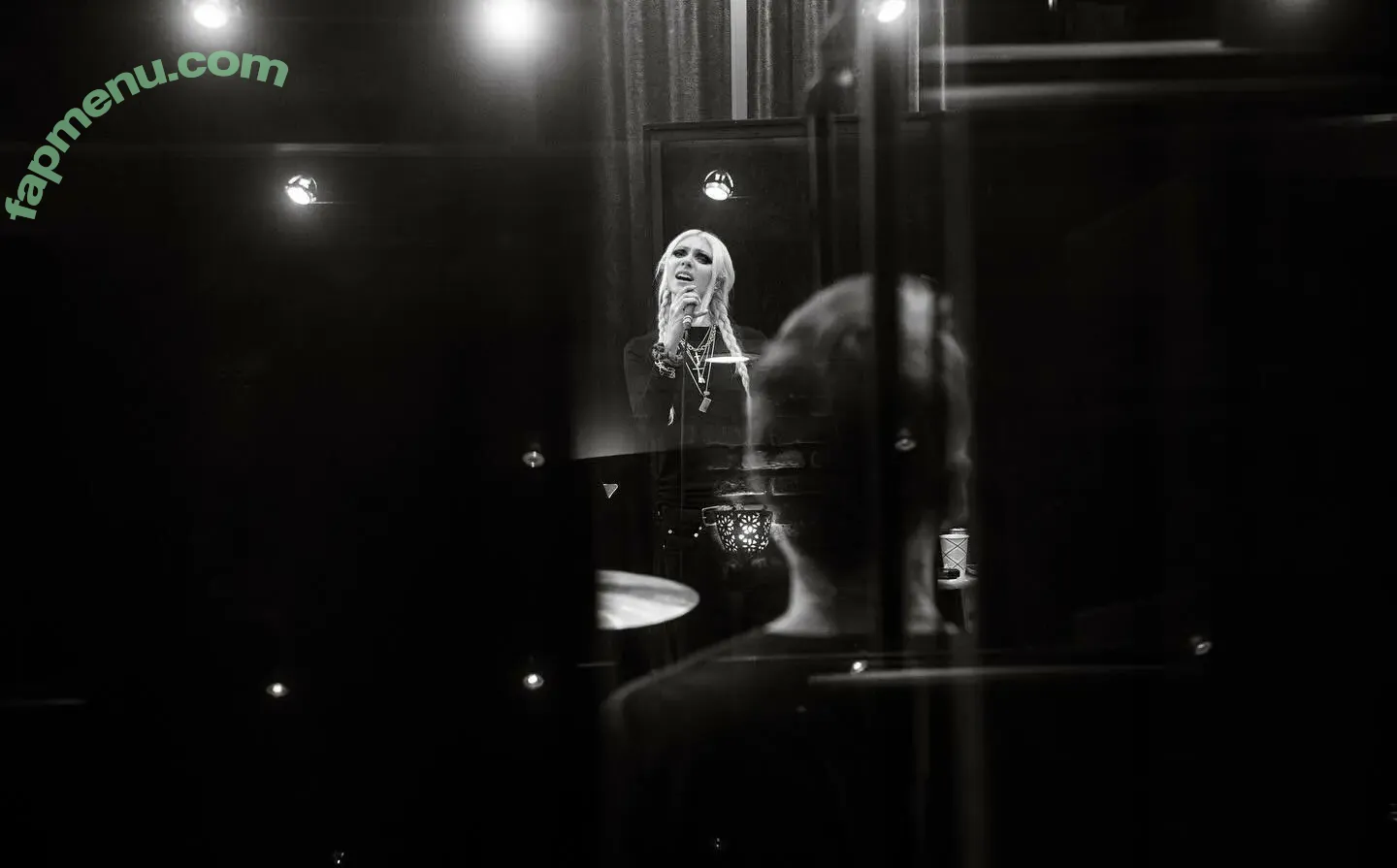 Taylor Momsen nude photo #1284 (aryelsoul / taylormomsen)