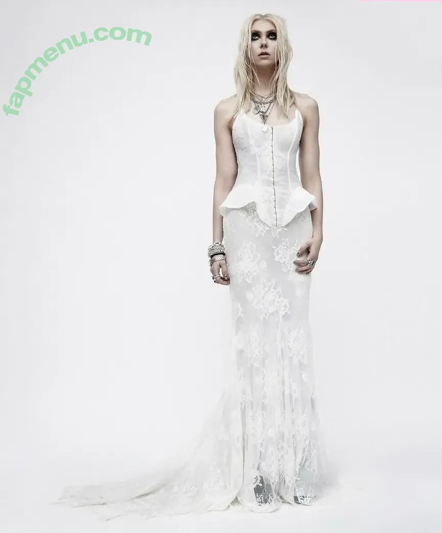 Taylor Momsen nude photo #1287 (aryelsoul / taylormomsen)