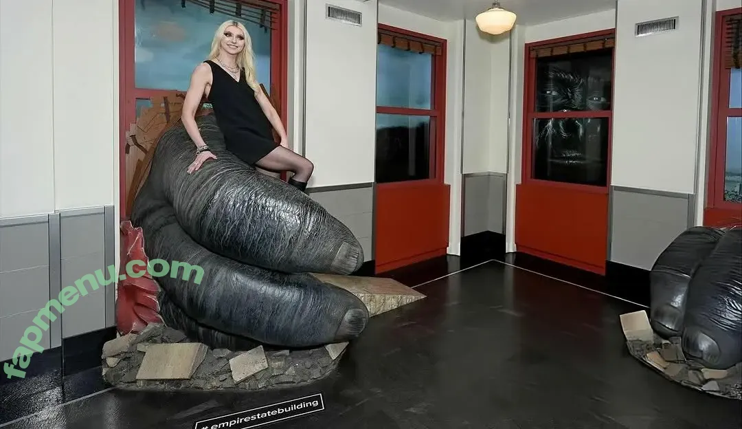 Taylor Momsen nude photo #1317 (aryelsoul / taylormomsen)