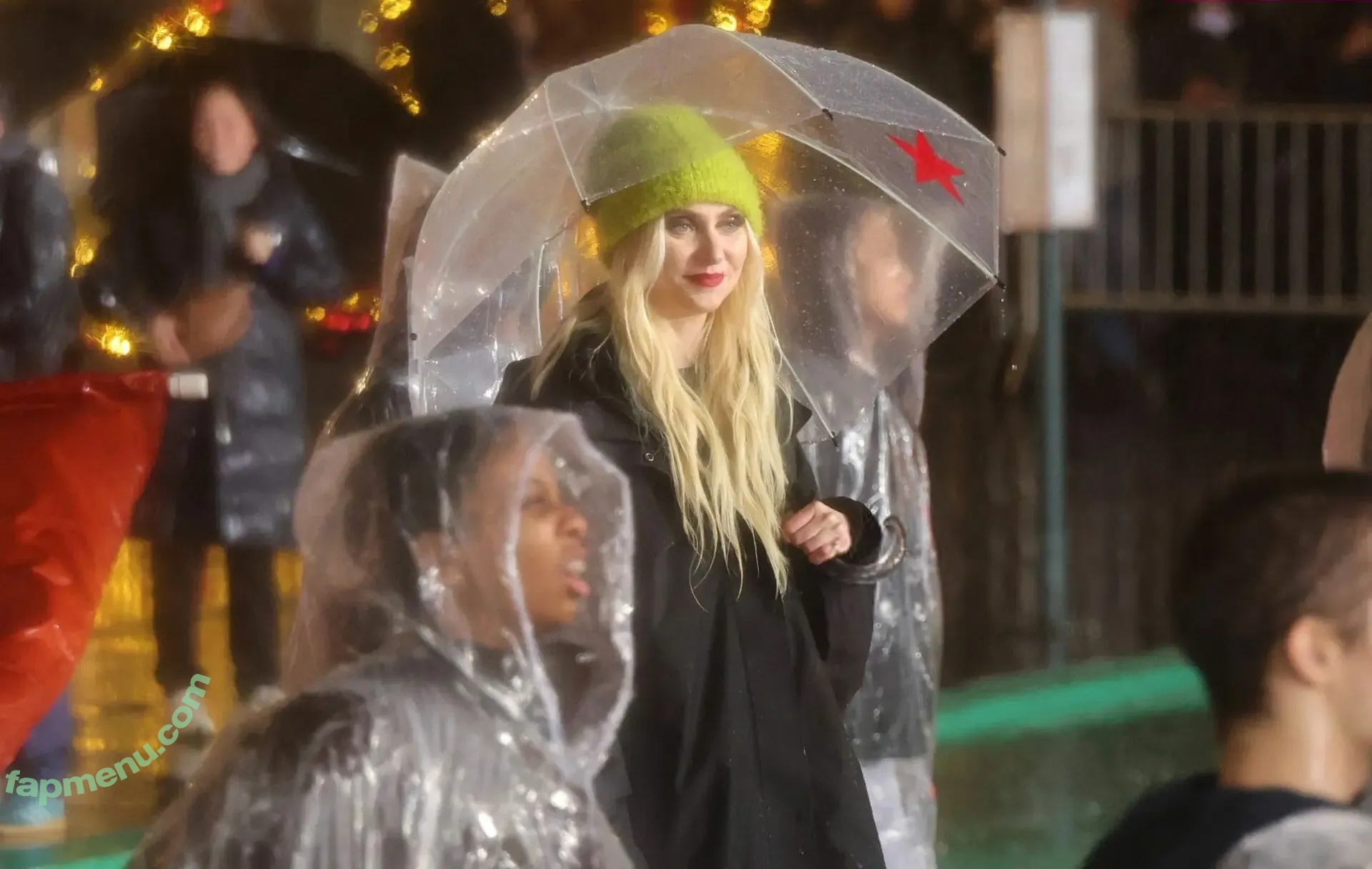 Taylor Momsen nude photo #1324 (aryelsoul / taylormomsen)