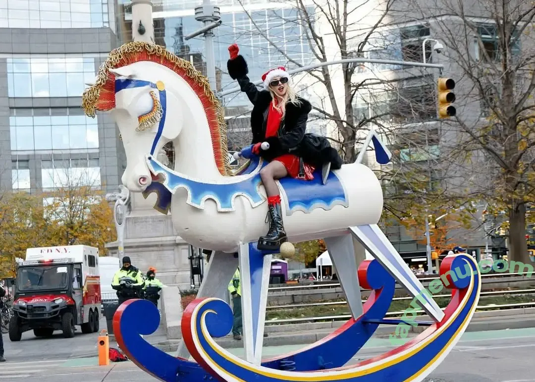 Taylor Momsen nude photo #1329 (aryelsoul / taylormomsen)