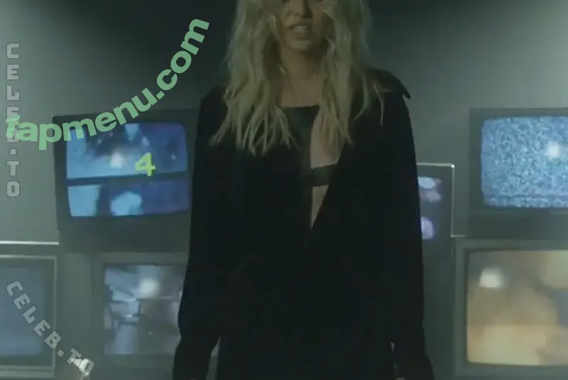 Taylor Momsen nude photo #1369 (aryelsoul / taylormomsen)