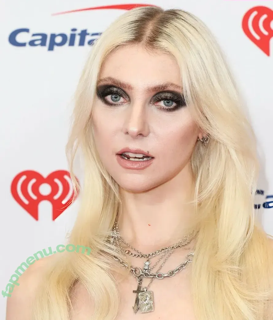 Taylor Momsen nude photo #1379 (aryelsoul / taylormomsen)