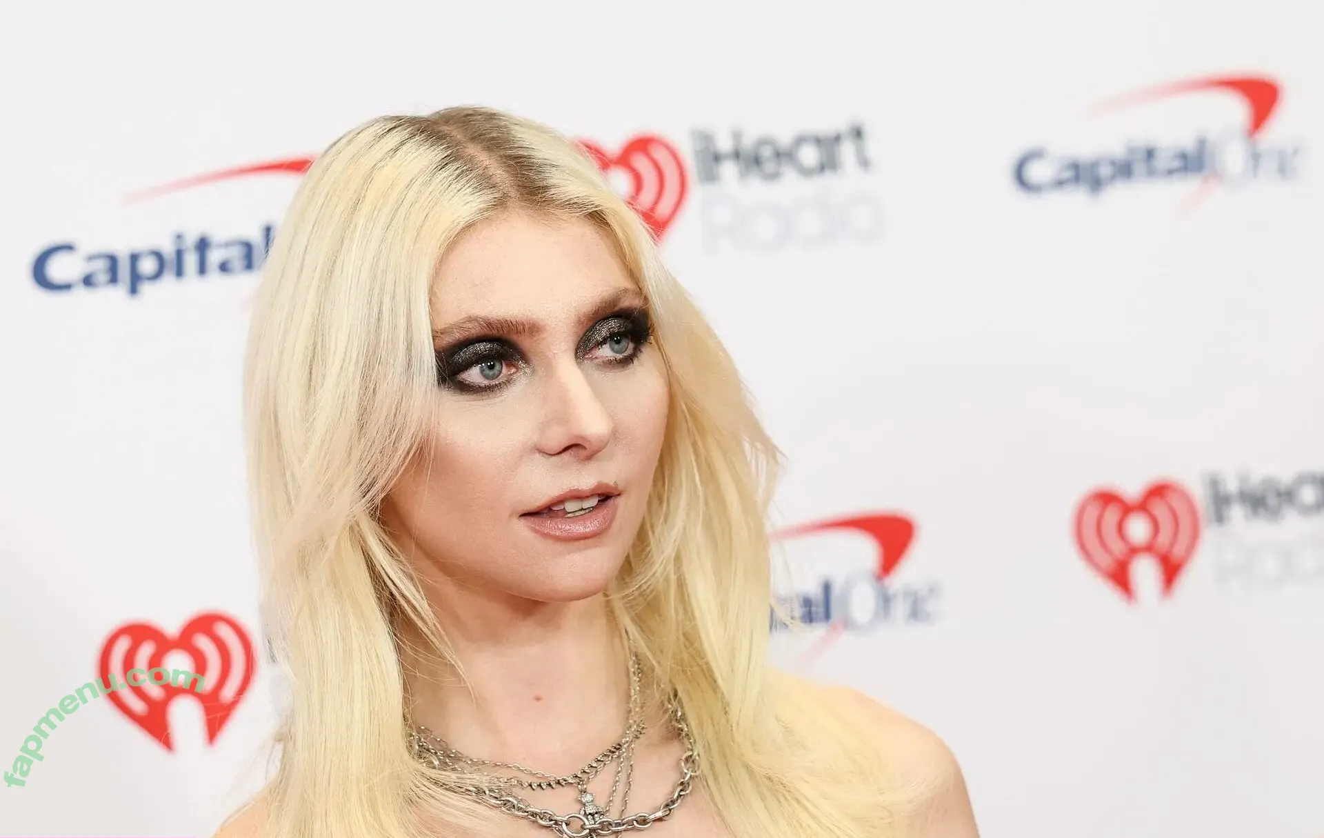 Taylor Momsen nude photo #1395 (aryelsoul / taylormomsen)