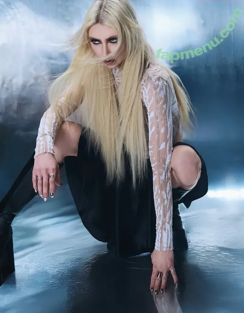 Taylor Momsen nude photo #1406 (aryelsoul / taylormomsen)