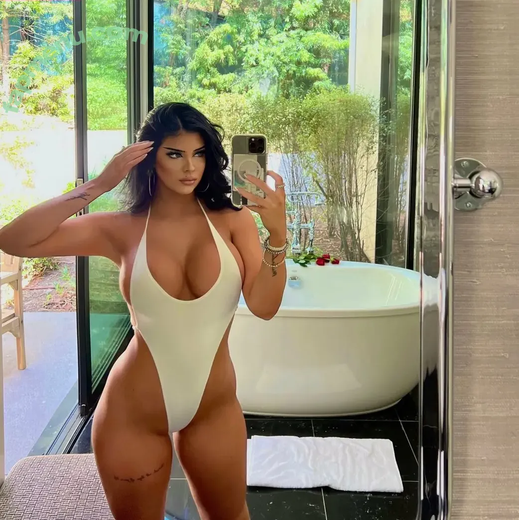 Taylor Nicole Chambers nude photo #1116 (taylornchambers / taylornicolechambers)