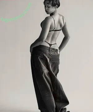 Taylor Russell / tayrussell / tyrussell nude photo #0295