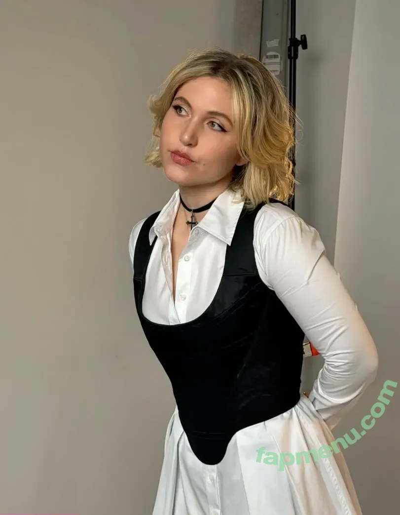 Taylor Tomlinson nude photo #0261 (taylortomlinson)