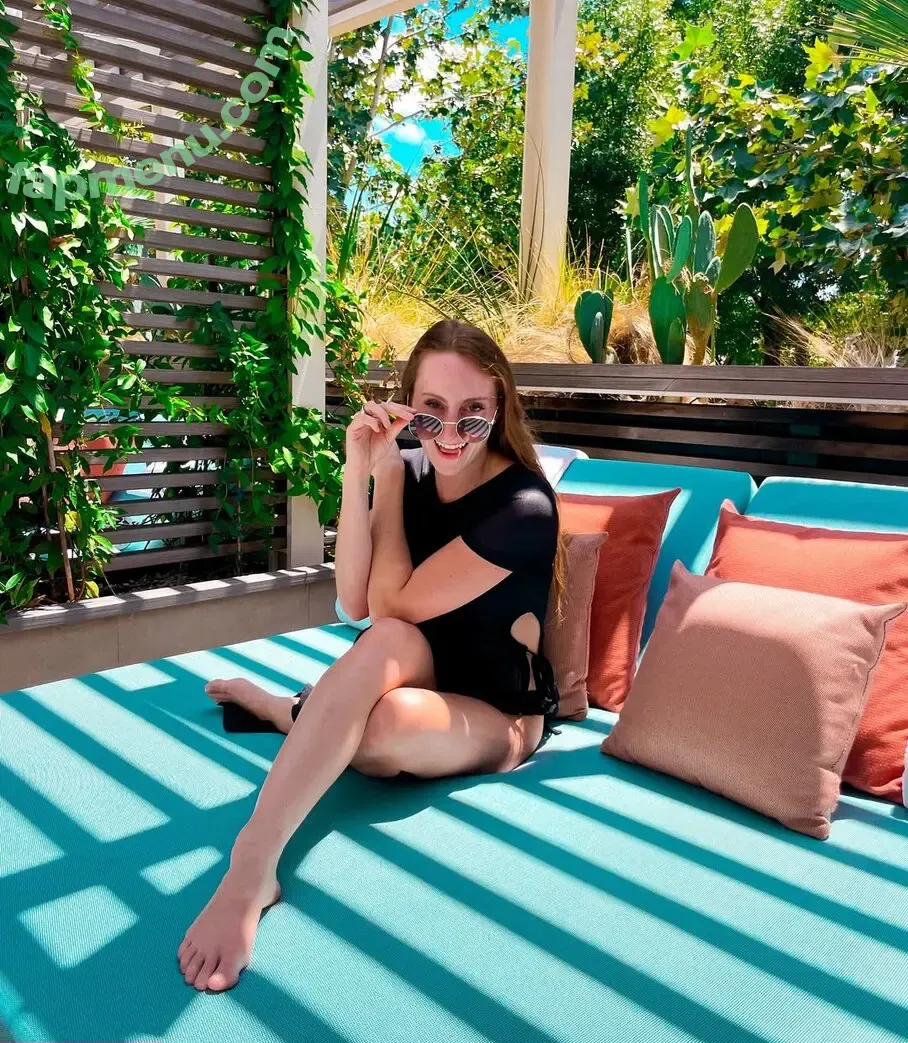 Taylor Watts nude photo #0008 (taylorrwatts)