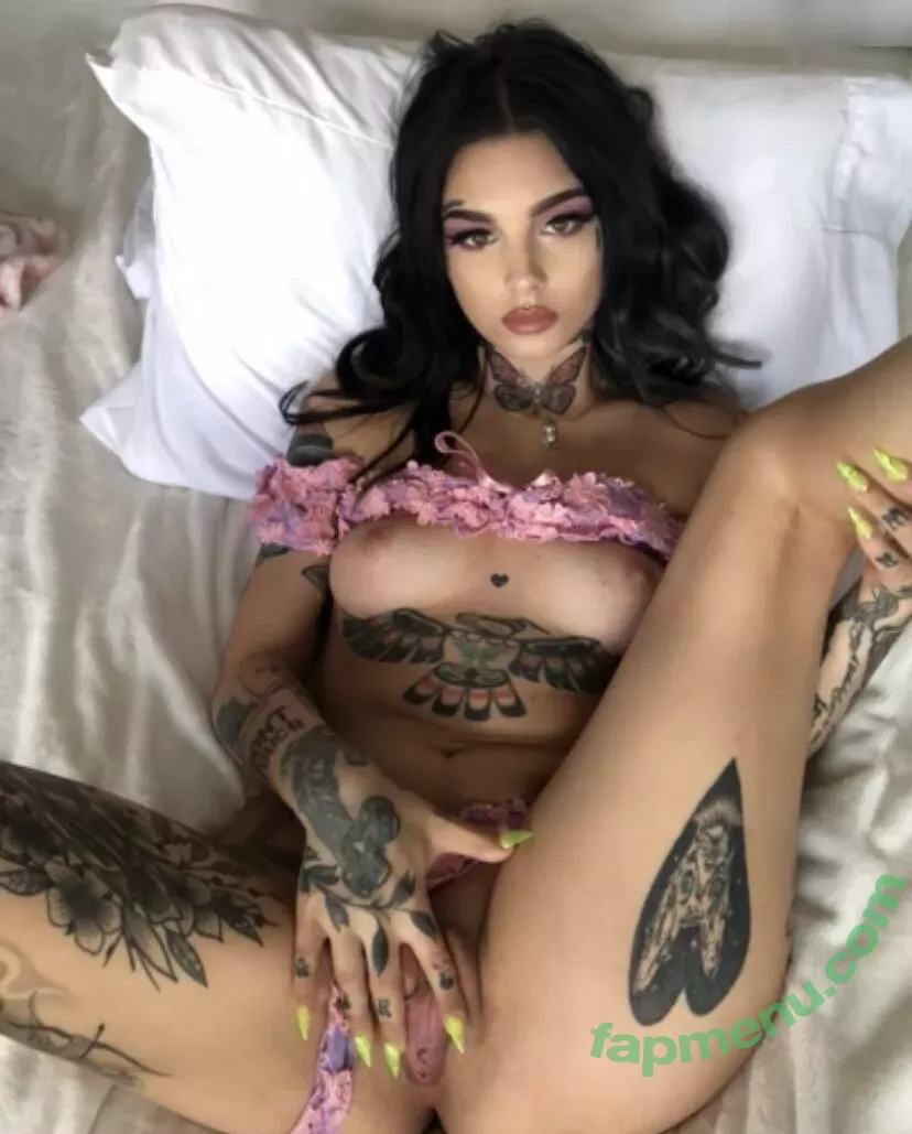 Taylor White nude photo #0693 (taylorwhitetv / tigerlily.taylor)