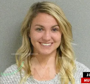 Taylor Wright / lilbit south / lilbitsouth / mybigfeetsize9 nude photo #0023