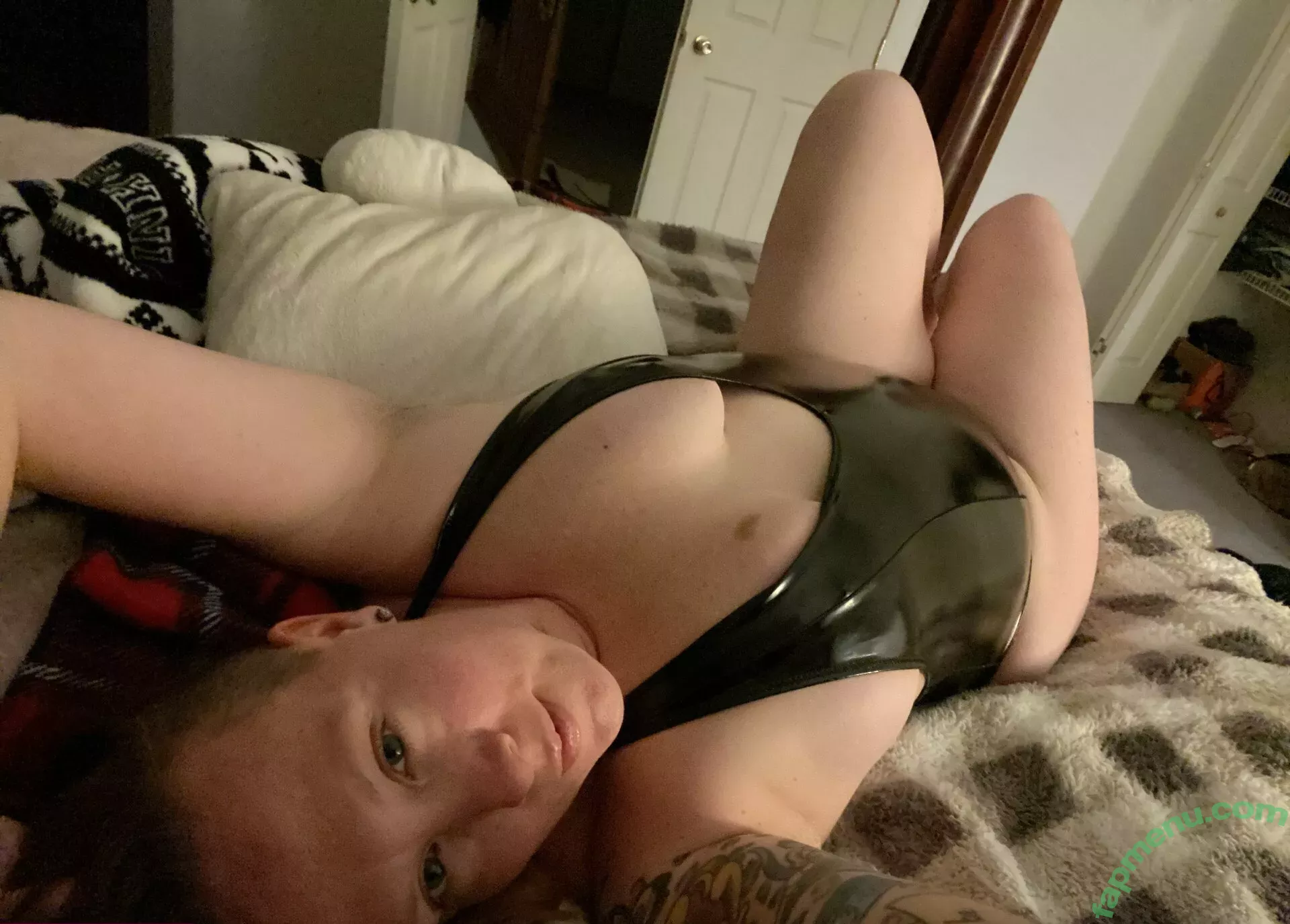 taylorann69 nude photo #0030 (taylorann369)