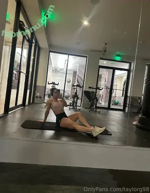 taylorg98 / taylorj98 nude photo #0001