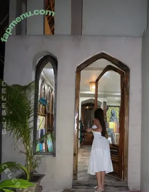 Tayna nude photo #0155