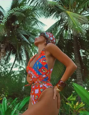 Tayna nude photo #0159