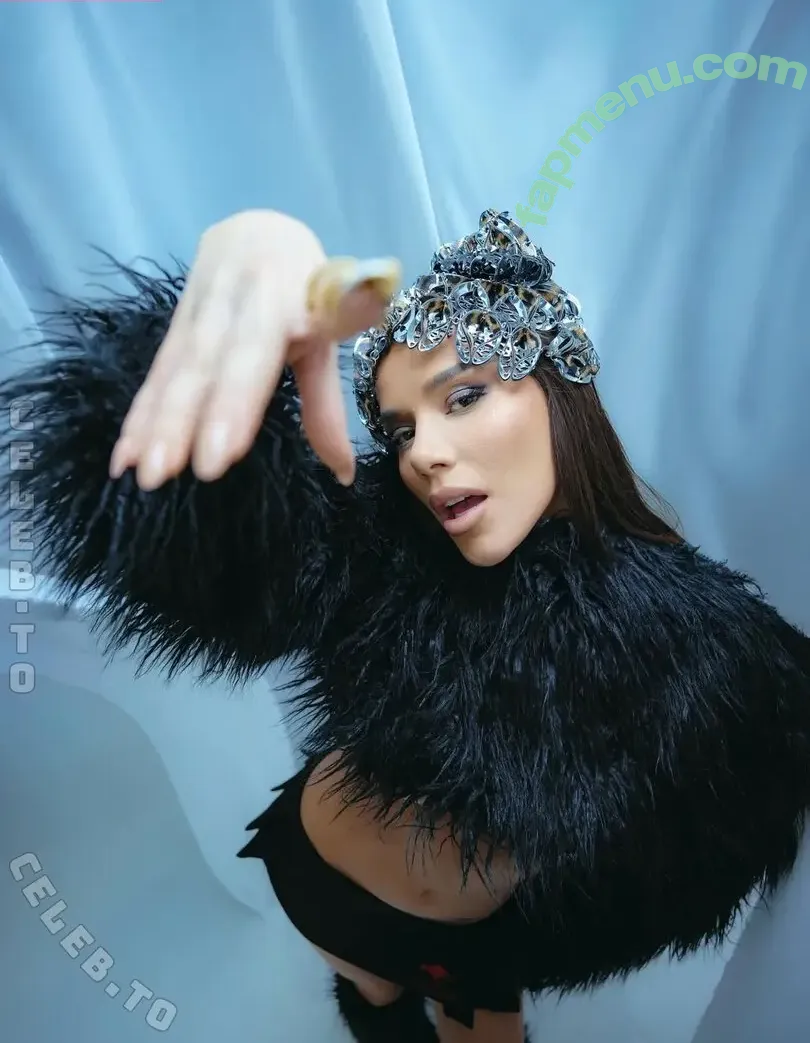 Tayna nude photo #0148 (Tayna)