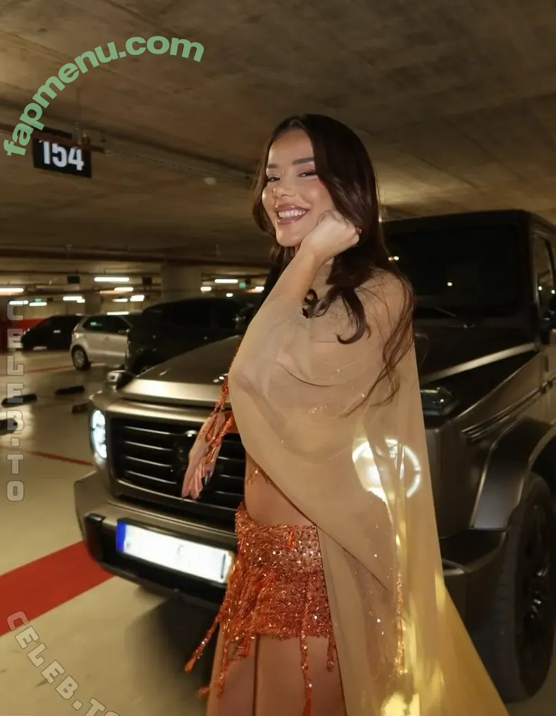 Tayna nude photo #0172 (Tayna)