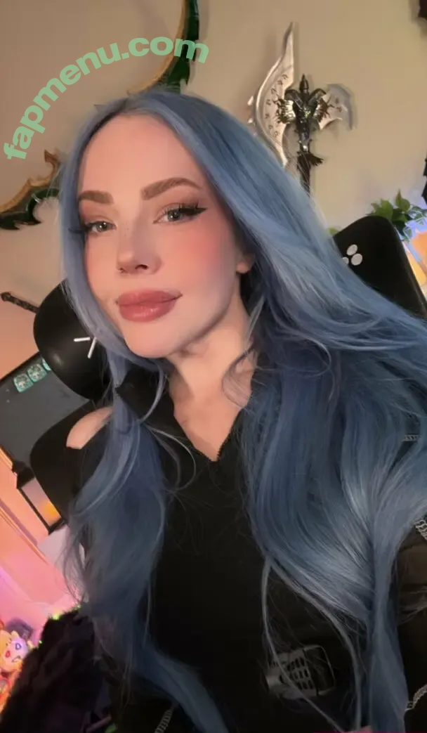 tayvix nude photo #0022 (tayvix)